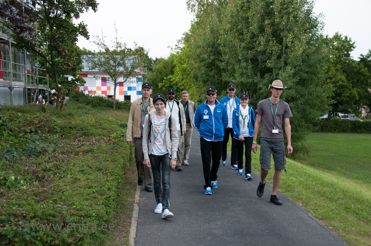 0045   Walking to the Welcome evening at city hall